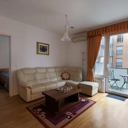 Central Apartment Anita Tour As Lublaň Exteriér fotografie